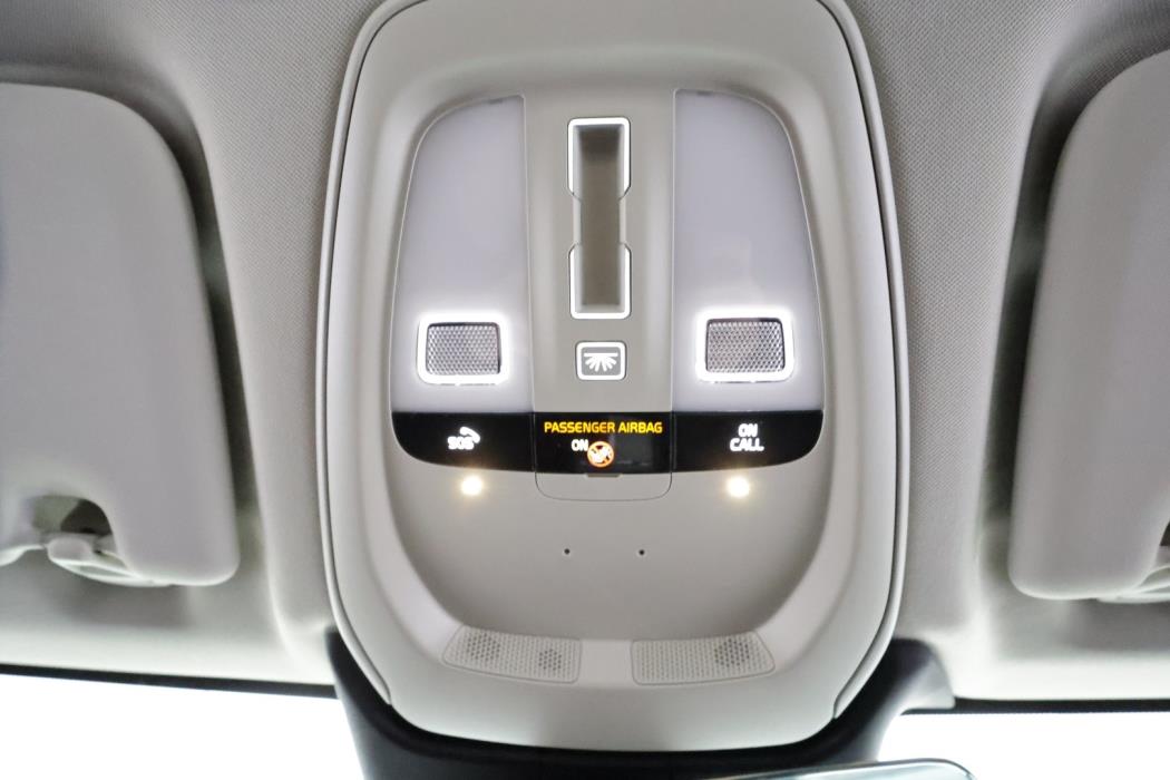 VOLVO XC60 2022