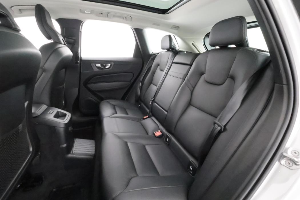 VOLVO XC60 2022