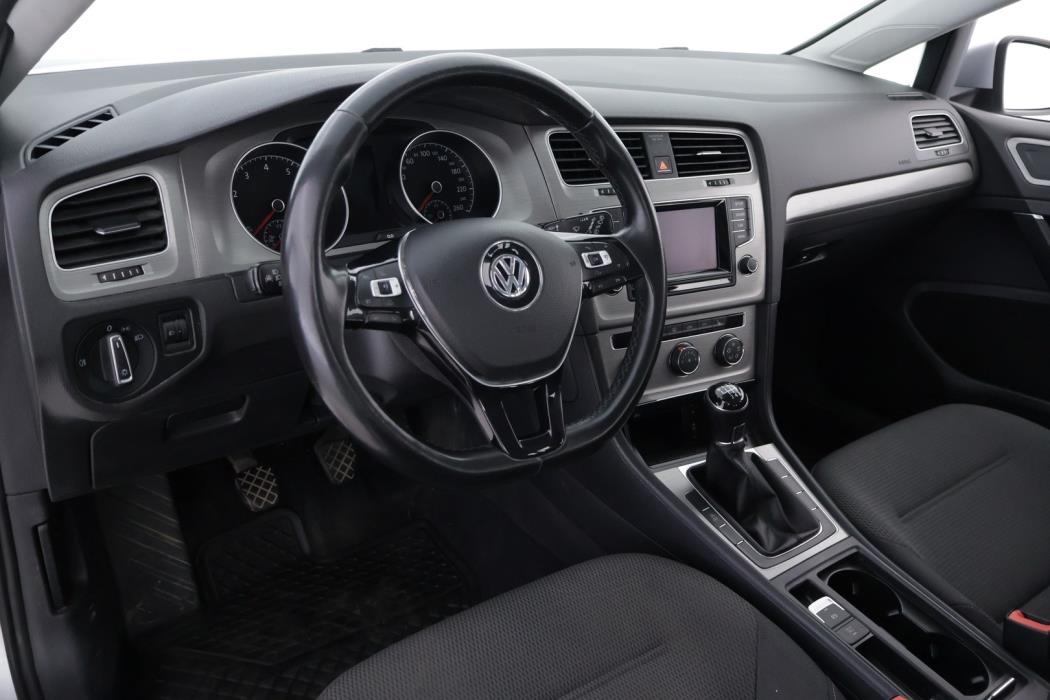 VOLKSWAGEN Golf 2015