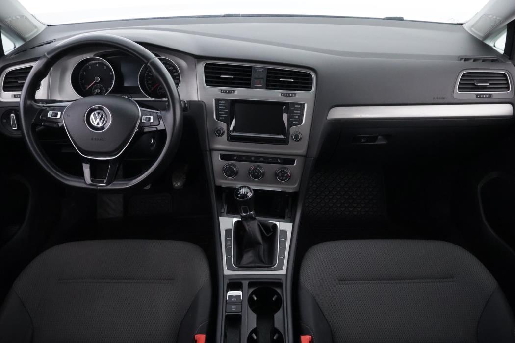 VOLKSWAGEN Golf 2015