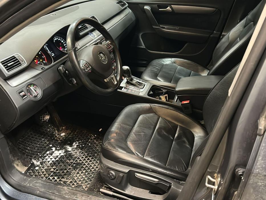 VOLKSWAGEN Passat 2013