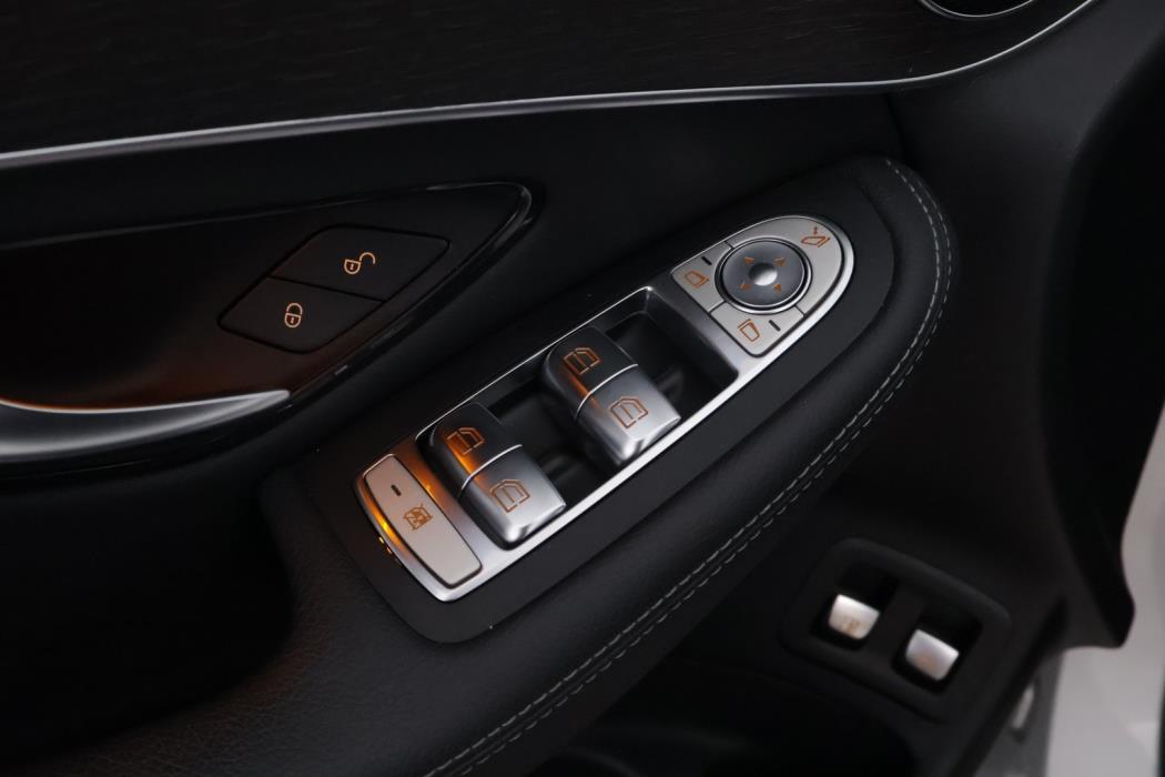 MERCEDES-BENZ GLC 2020