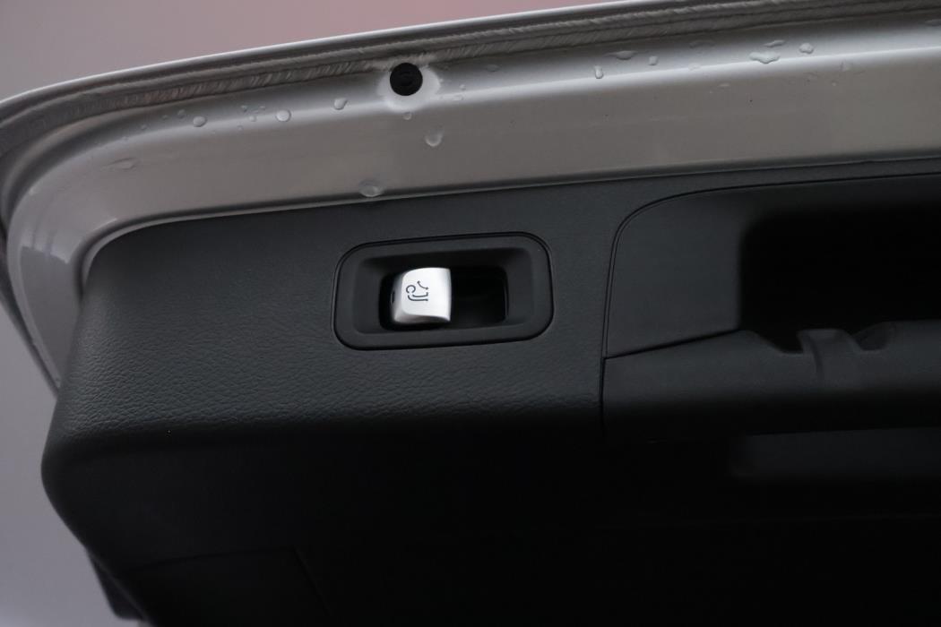 MERCEDES-BENZ GLC 2020