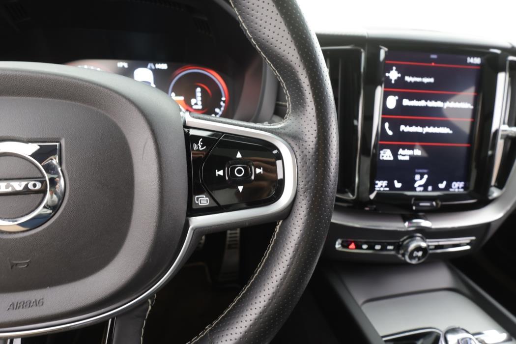 VOLVO XC60 2019
