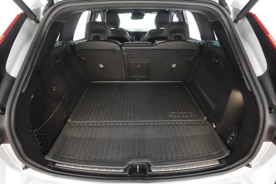 VOLVO XC60 2019