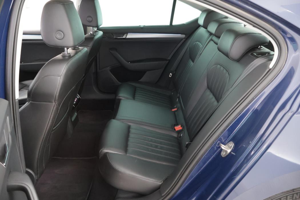 SKODA Superb 2016