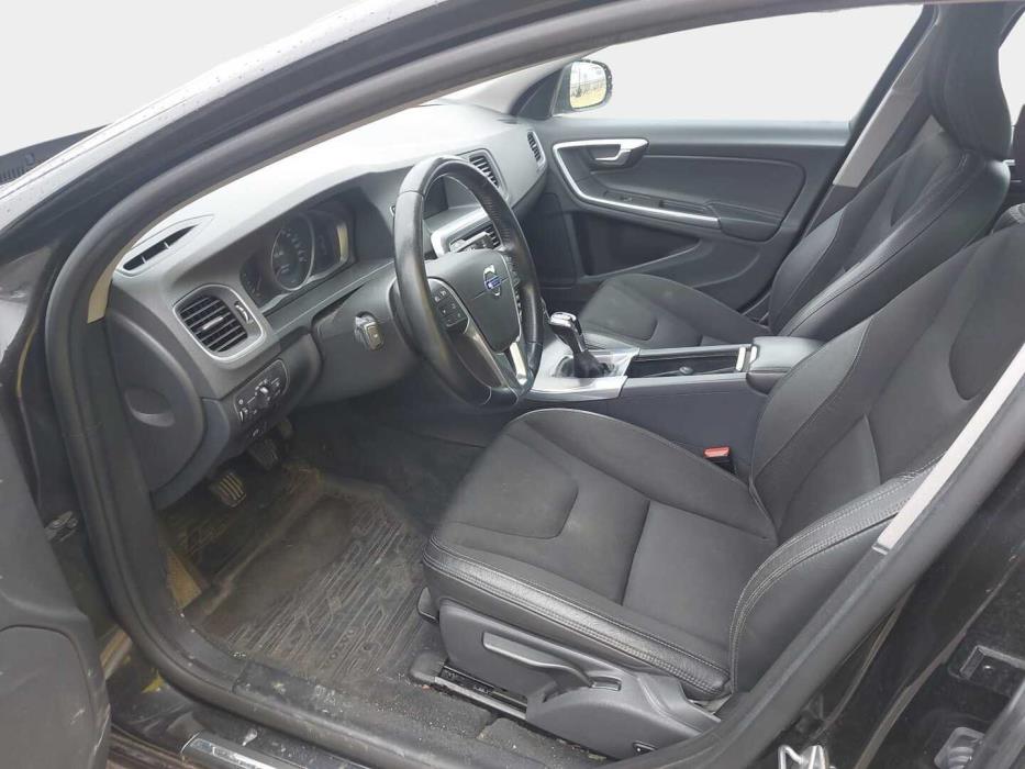 VOLVO S60 2016
