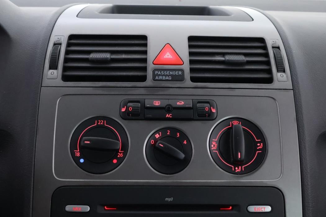 VOLKSWAGEN Touran 2007