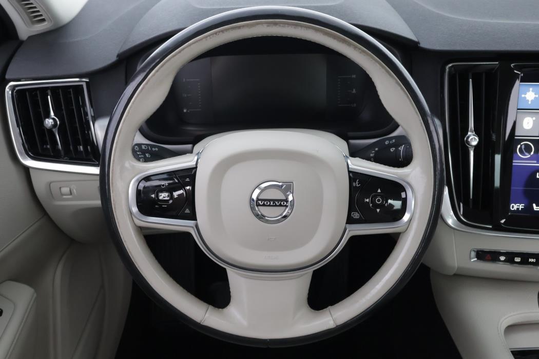 VOLVO S90 2017