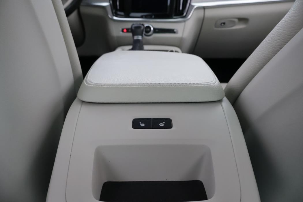 VOLVO S90 2017