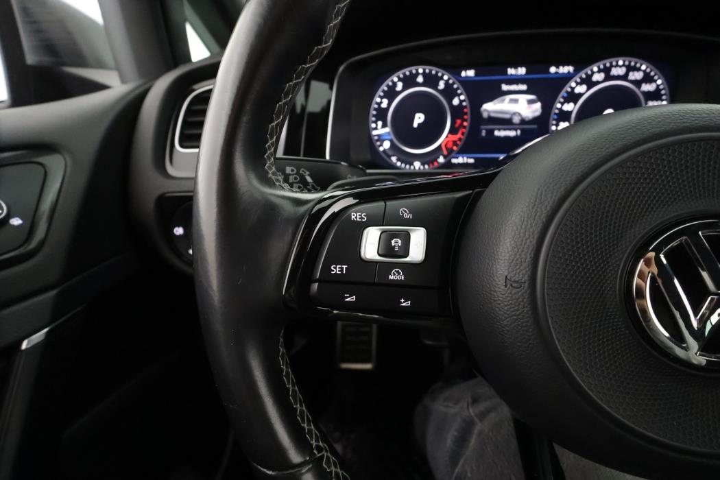 VOLKSWAGEN Golf 2018