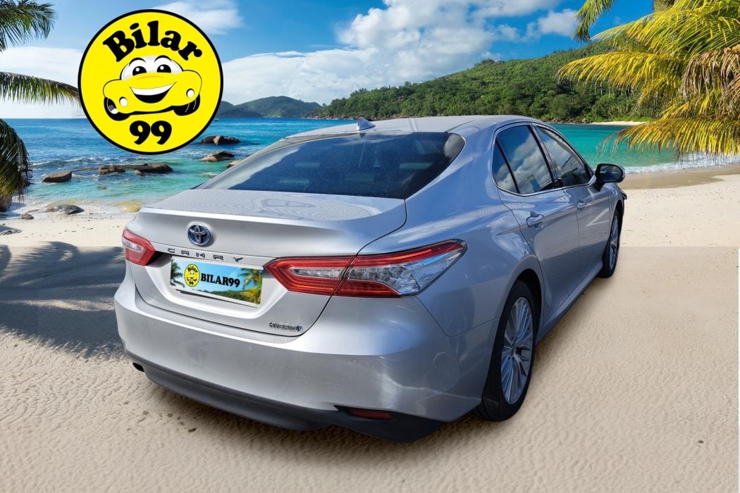 TOYOTA Camry 2021
