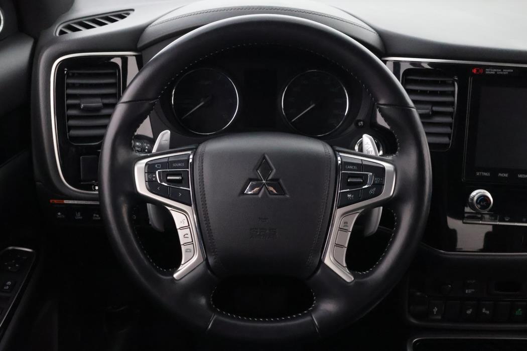 MITSUBISHI OUTLANDER PHEV 2020