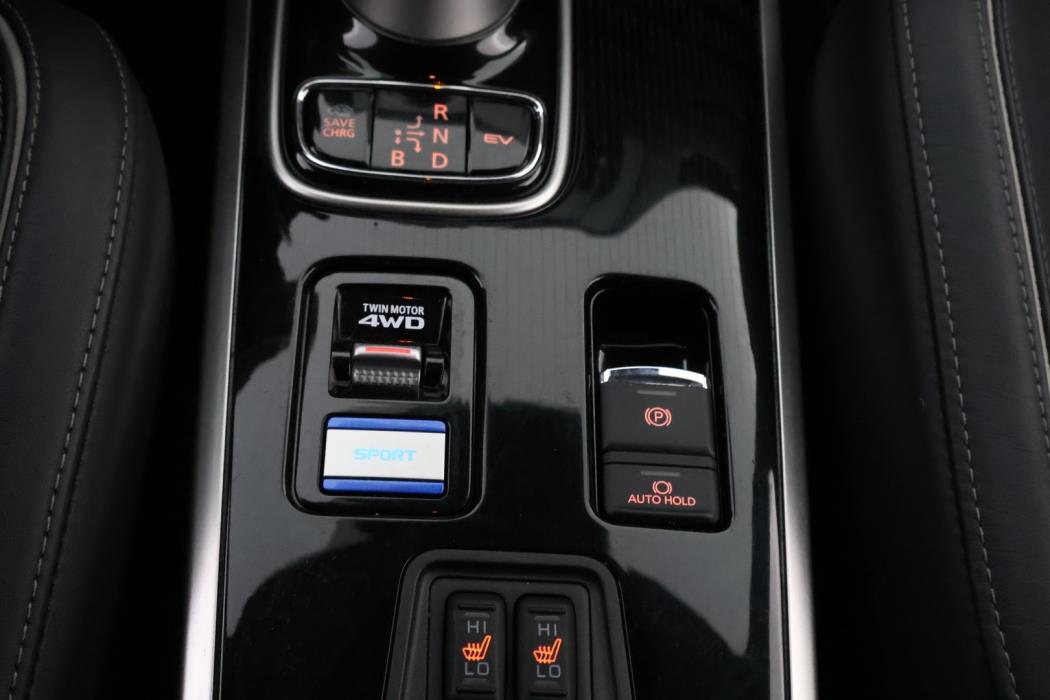 MITSUBISHI OUTLANDER PHEV 2020