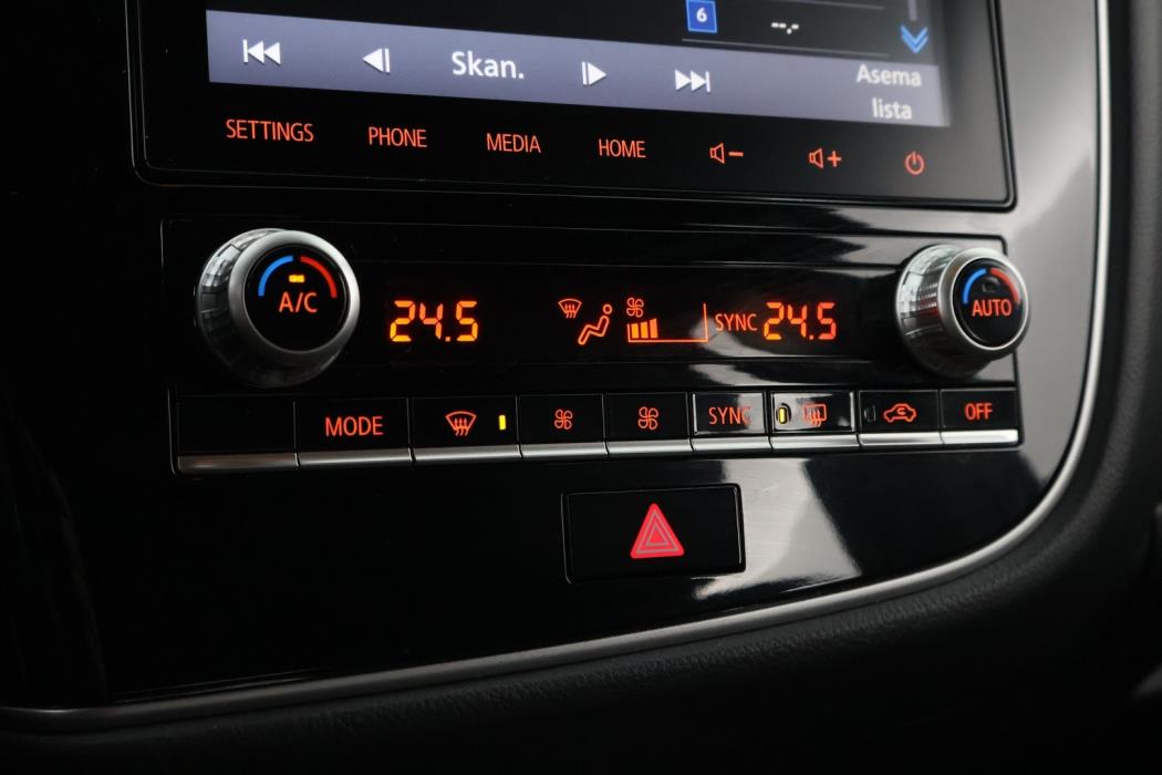 MITSUBISHI OUTLANDER PHEV 2020