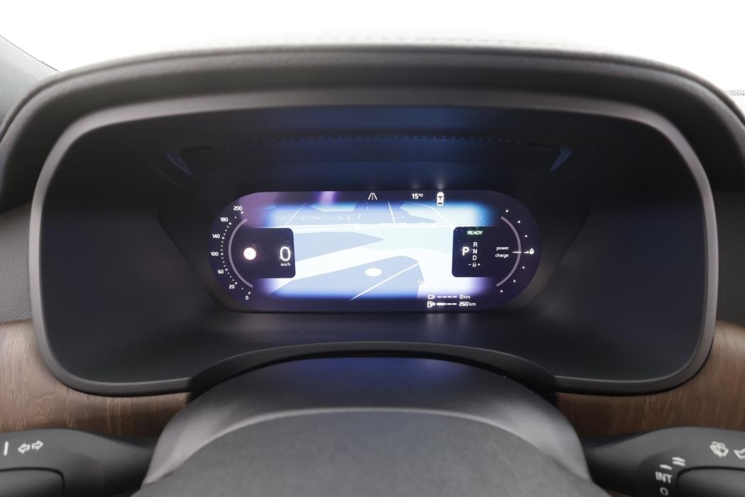 VOLVO V90 2023