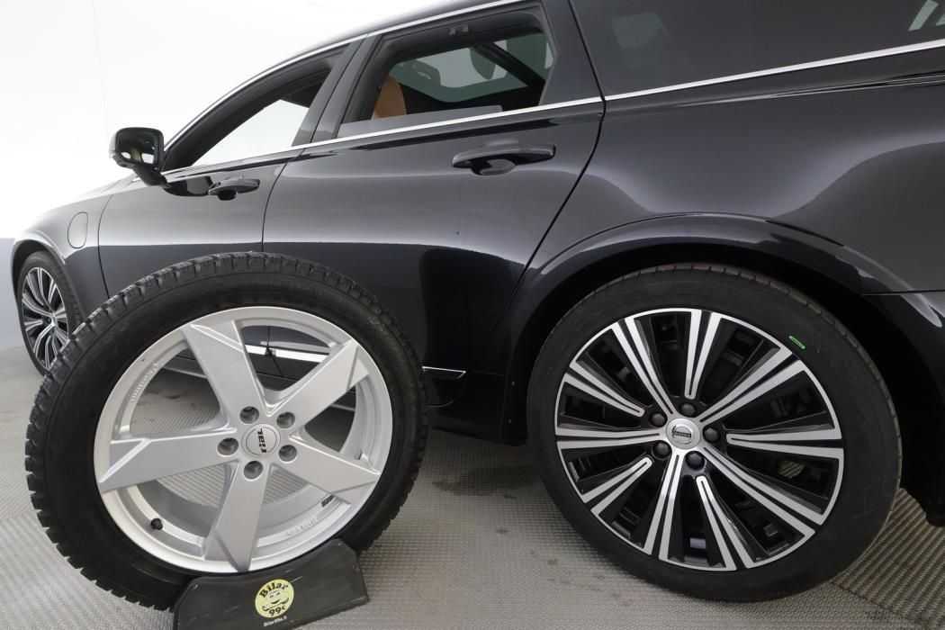 VOLVO V90 2023