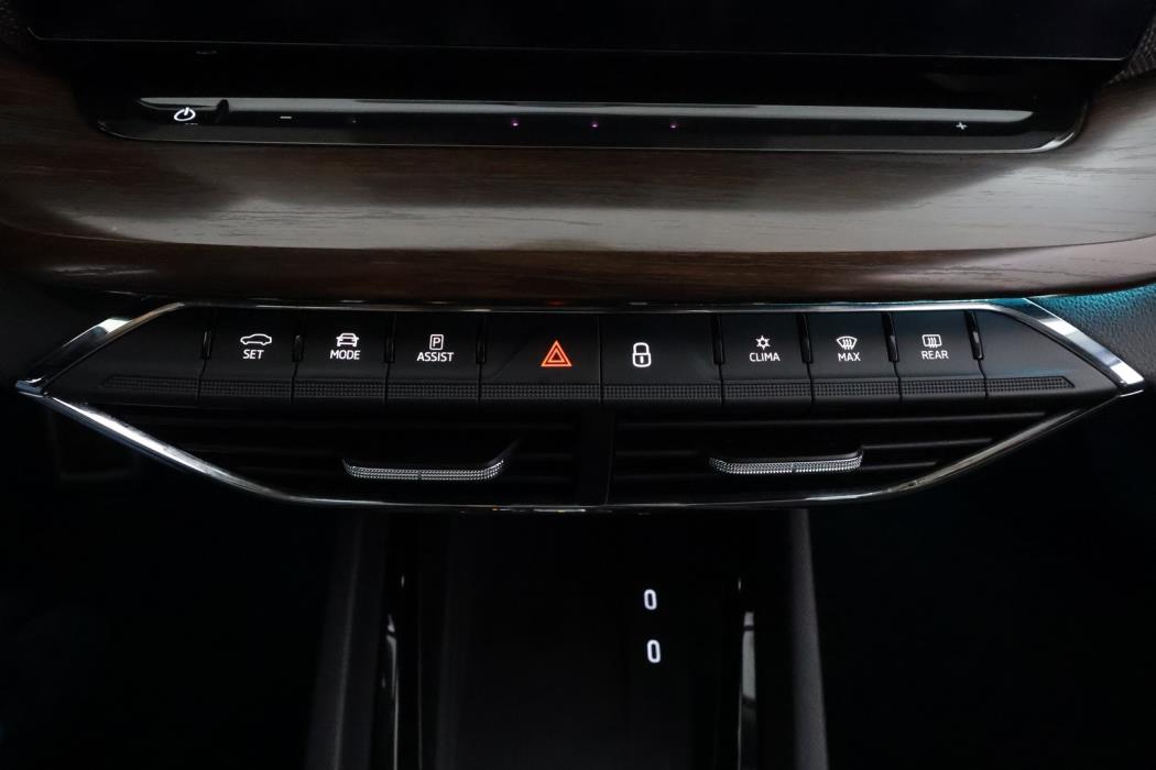 SKODA Octavia 2024