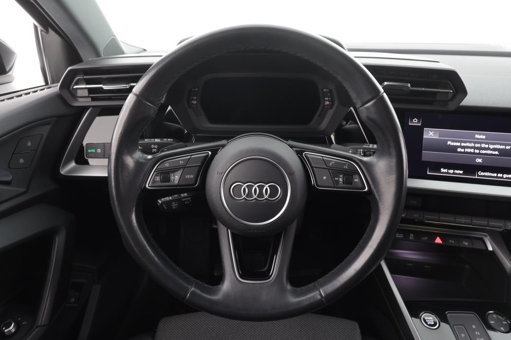 AUDI A3 2024