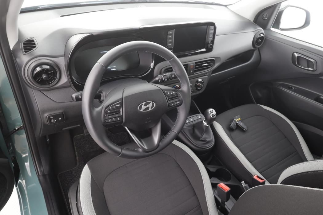 HYUNDAI i10 2025
