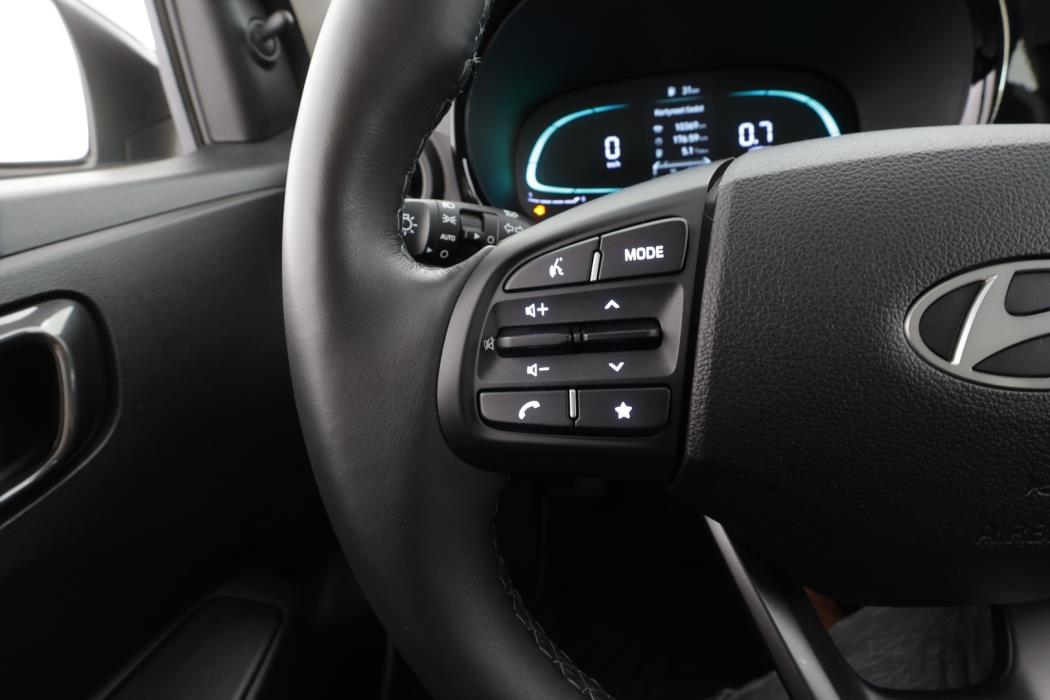 HYUNDAI i10 2025