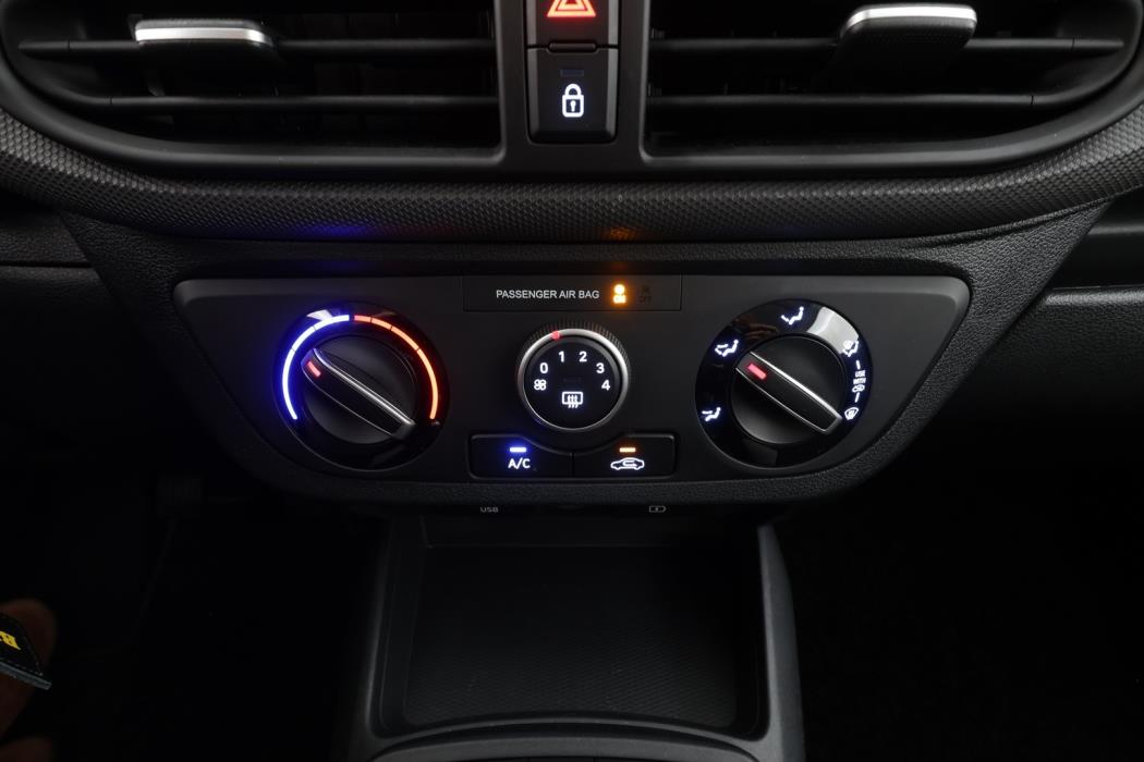 HYUNDAI i10 2025