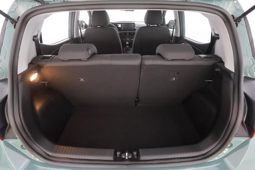 HYUNDAI i10 2025