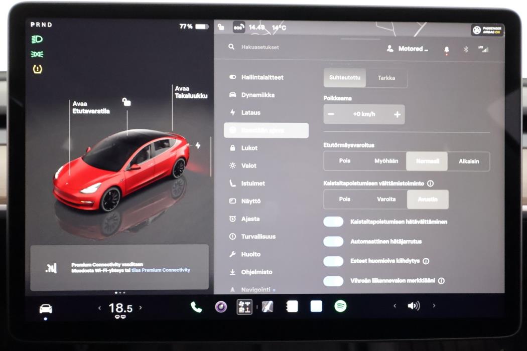 TESLA Model 3 2022