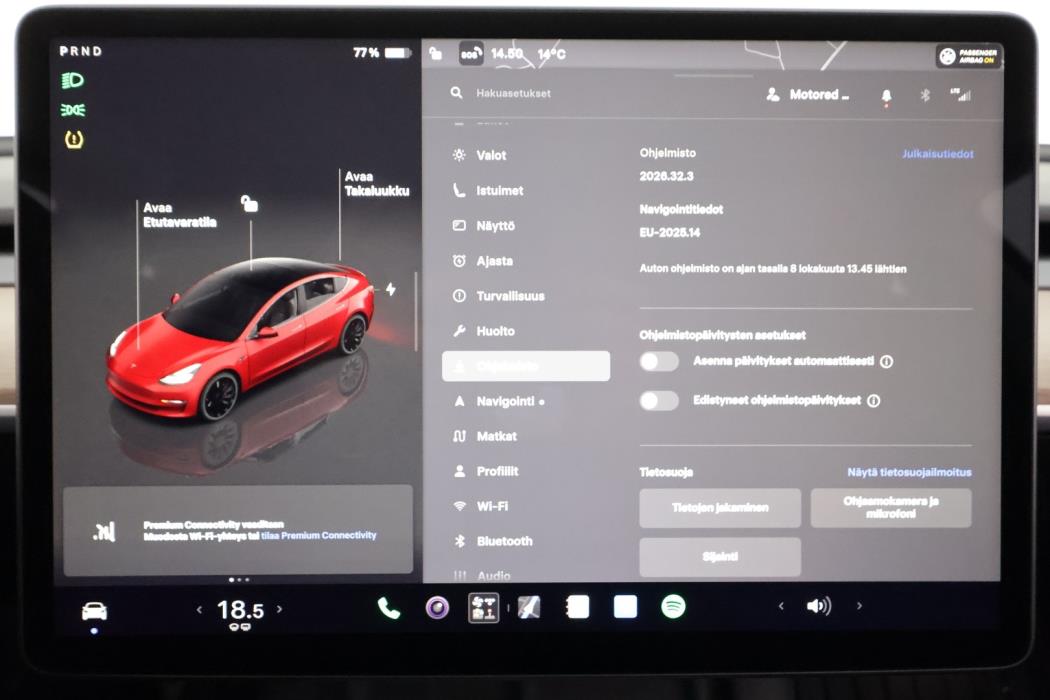 TESLA Model 3 2022