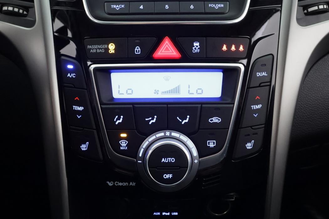 HYUNDAI i30 Wagon 2012