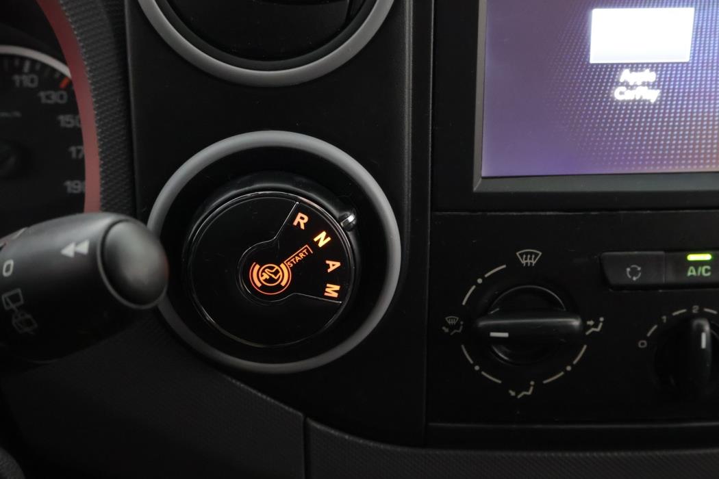 PEUGEOT Partner 2018