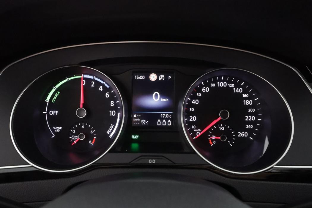VOLKSWAGEN Passat 2020