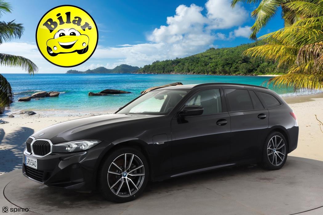 BMW 330 2023