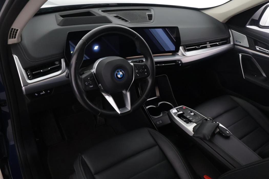 BMW iX1 2024