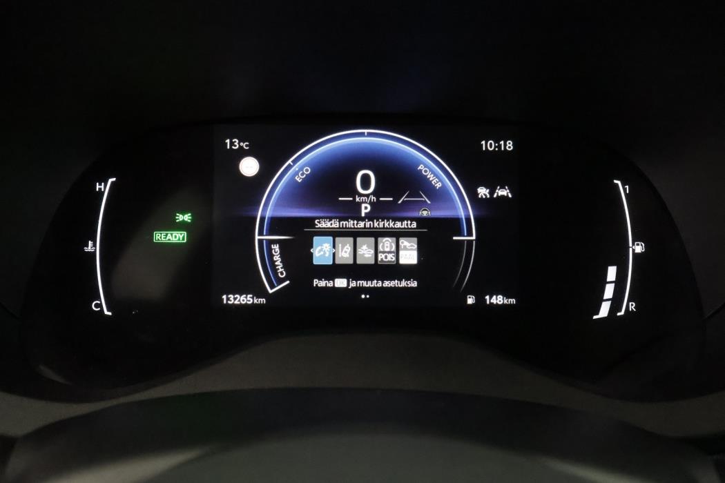 TOYOTA Yaris 2024