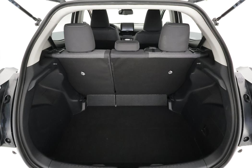 TOYOTA Yaris 2024