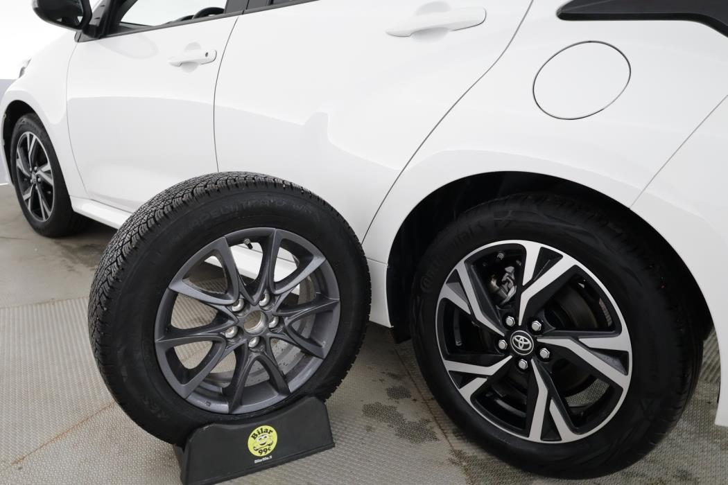 TOYOTA Yaris 2024