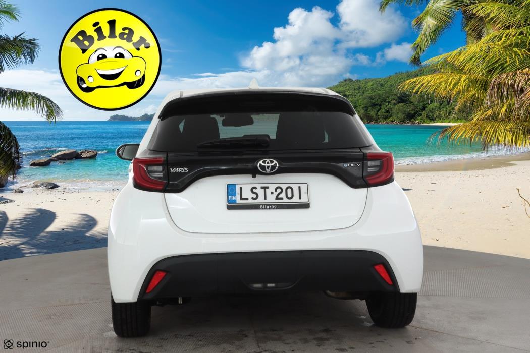 TOYOTA Yaris 2024