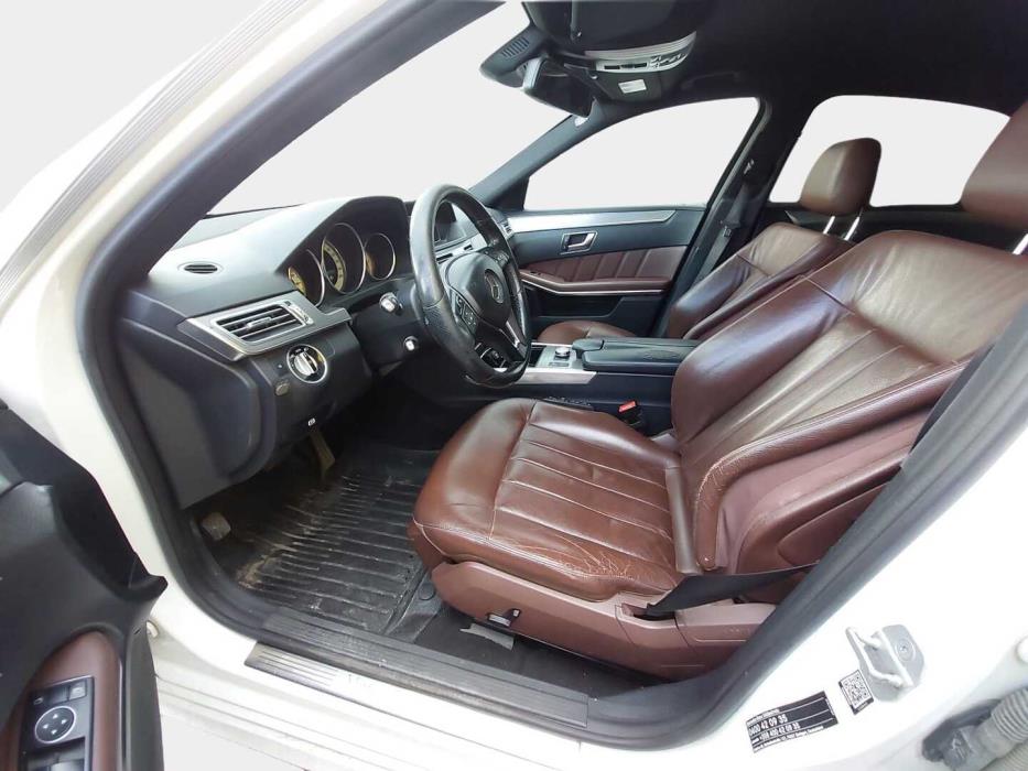 MERCEDES-BENZ E 2015