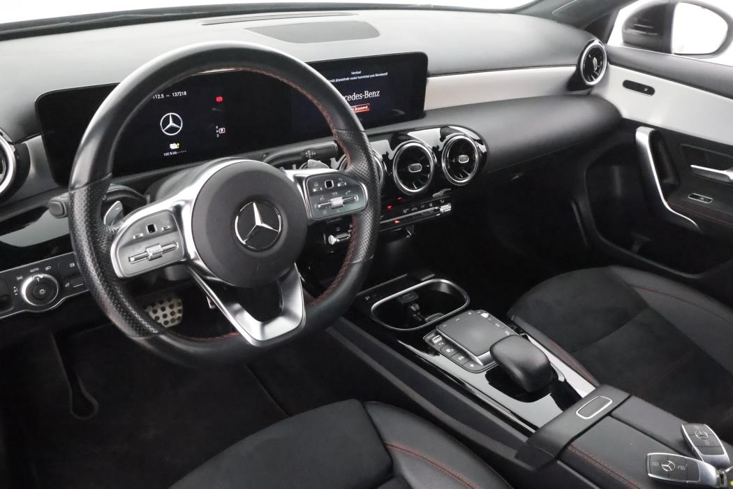 MERCEDES-BENZ A 2023