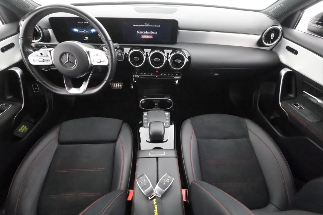 MERCEDES-BENZ A 2023