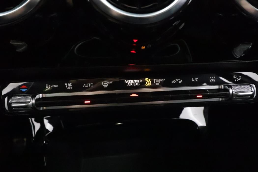 MERCEDES-BENZ A 2023