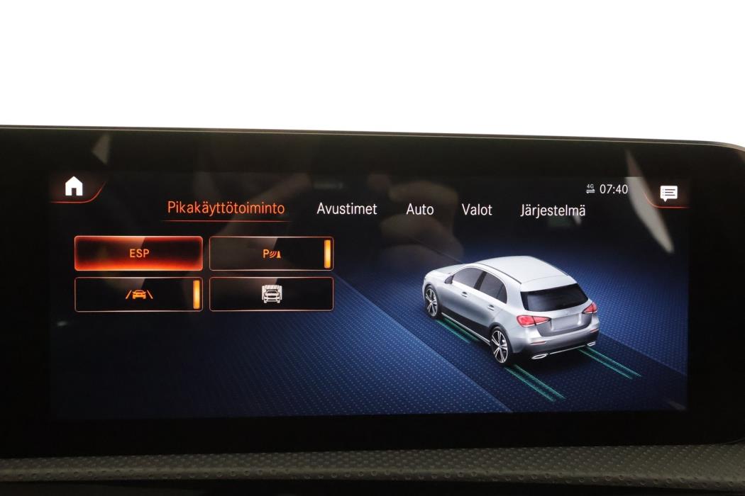 MERCEDES-BENZ A 2023