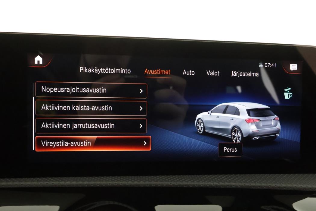 MERCEDES-BENZ A 2023