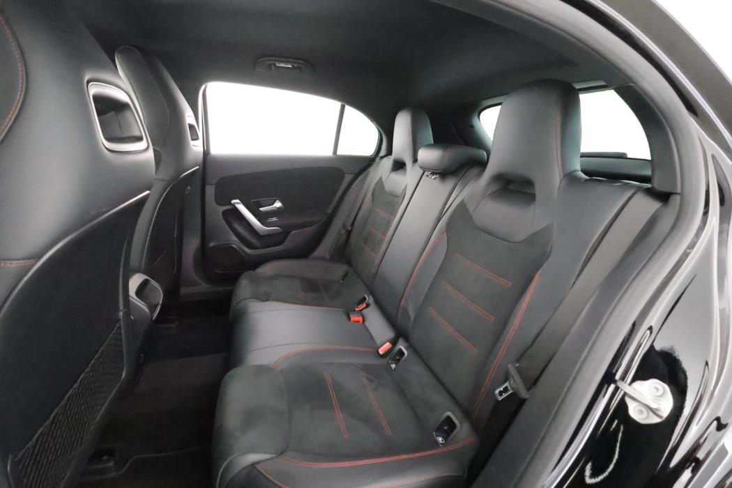 MERCEDES-BENZ A 2023