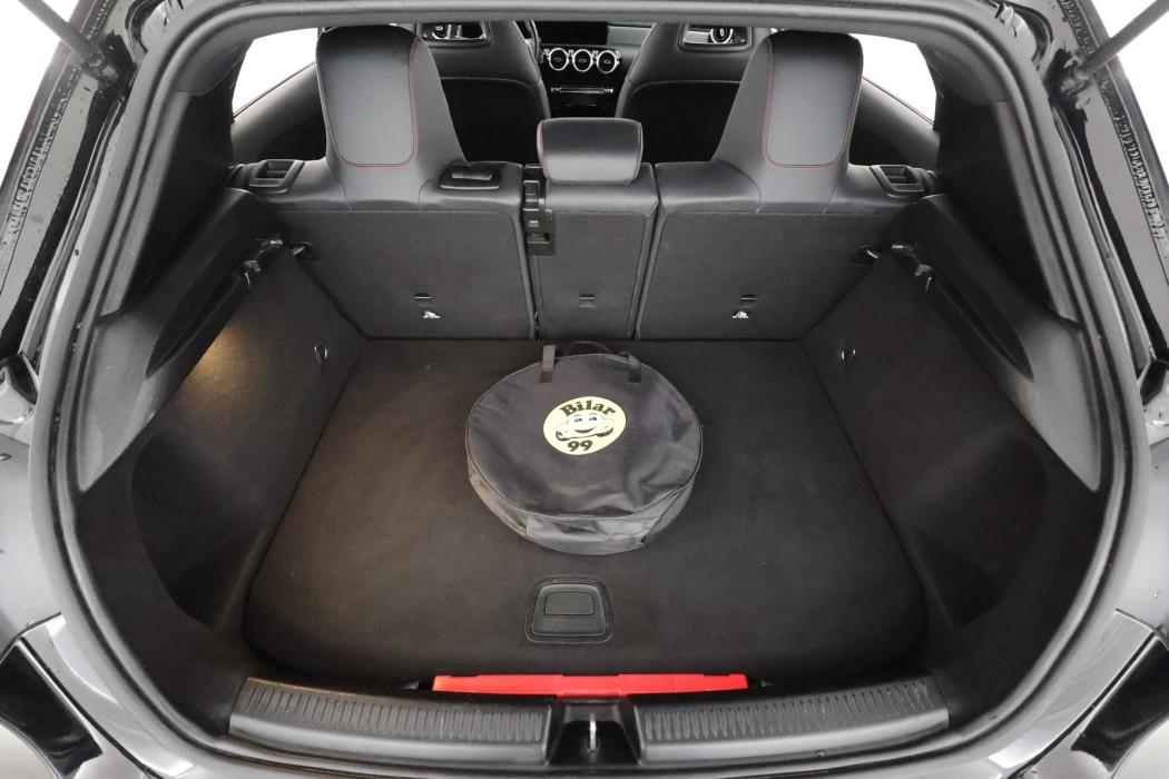 MERCEDES-BENZ A 2023