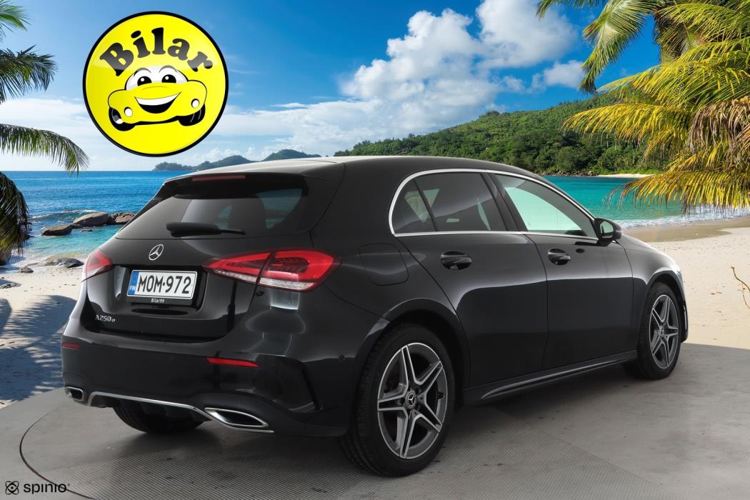 MERCEDES-BENZ A 2023