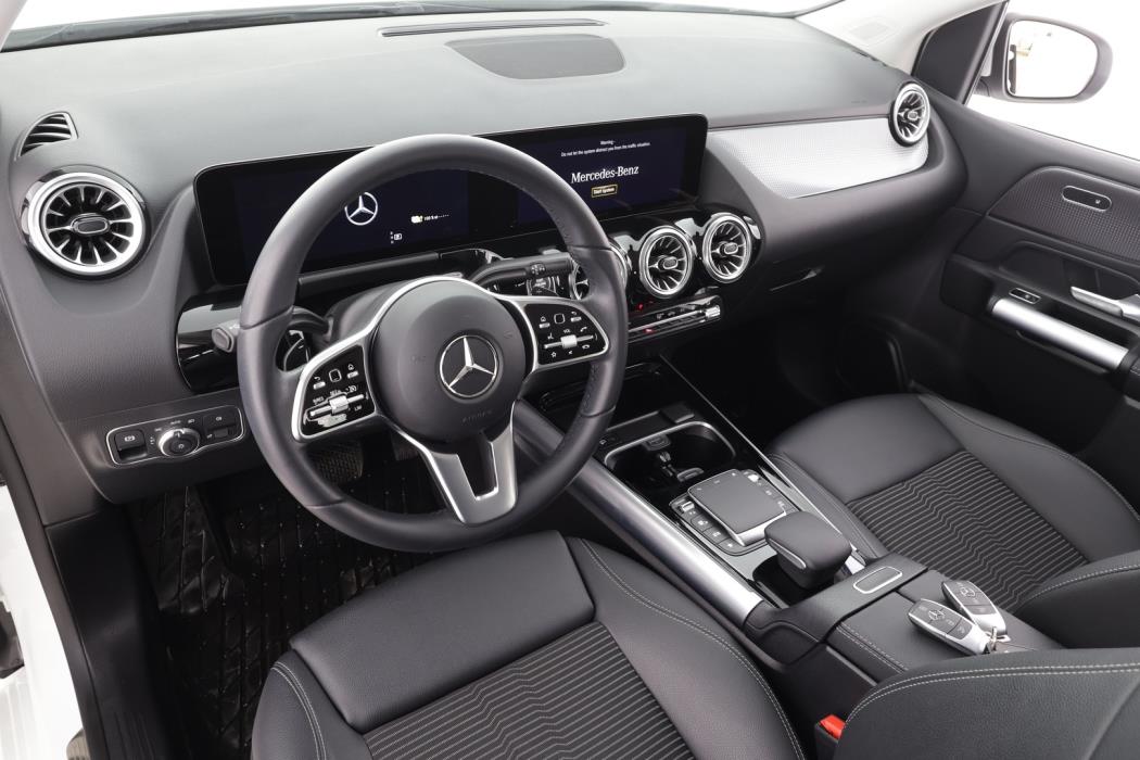 MERCEDES-BENZ B 2023