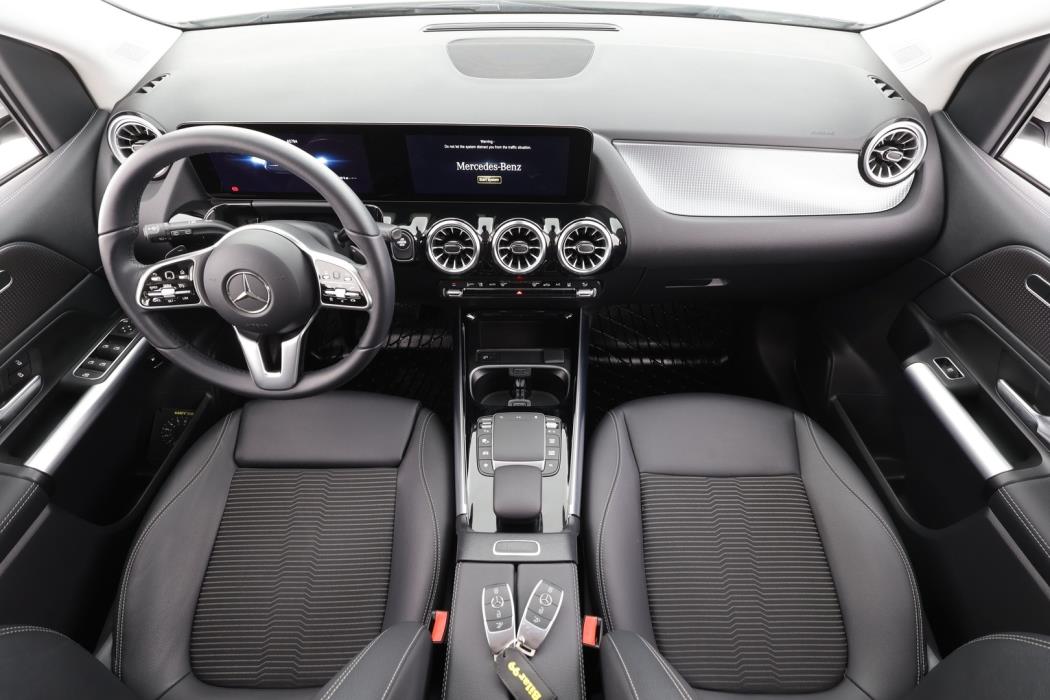 MERCEDES-BENZ B 2023