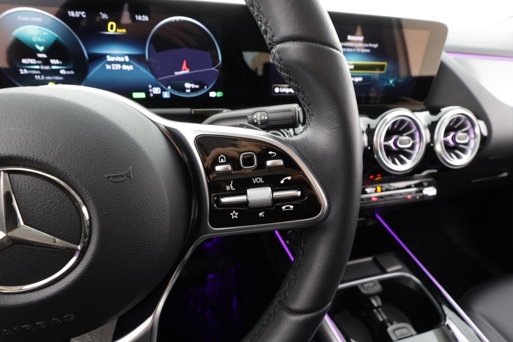 MERCEDES-BENZ B 2023